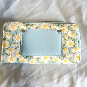 Blue daisy wallet